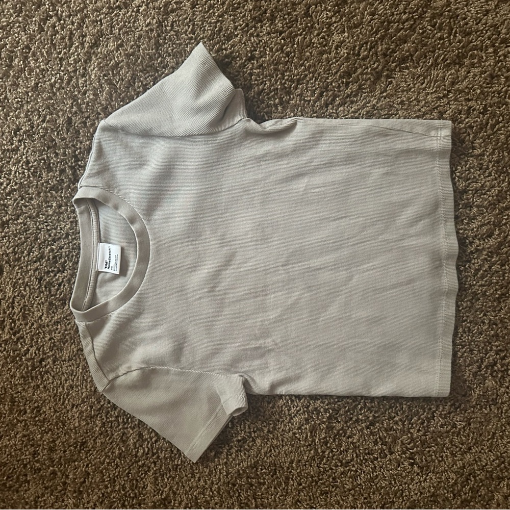 TNA Gray Homestretch Crop Tee